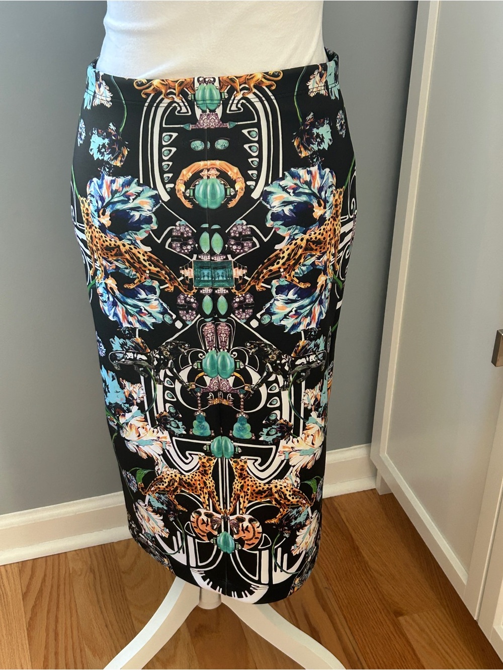 Clover Canyon Printed Neoprene Midi Pencil Skirt Cheetah Gem Floral Medium Black